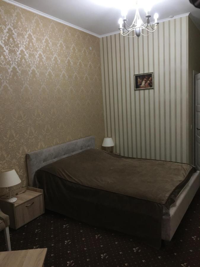 Central Magnat Cinema Chernivtsi Bagian luar foto